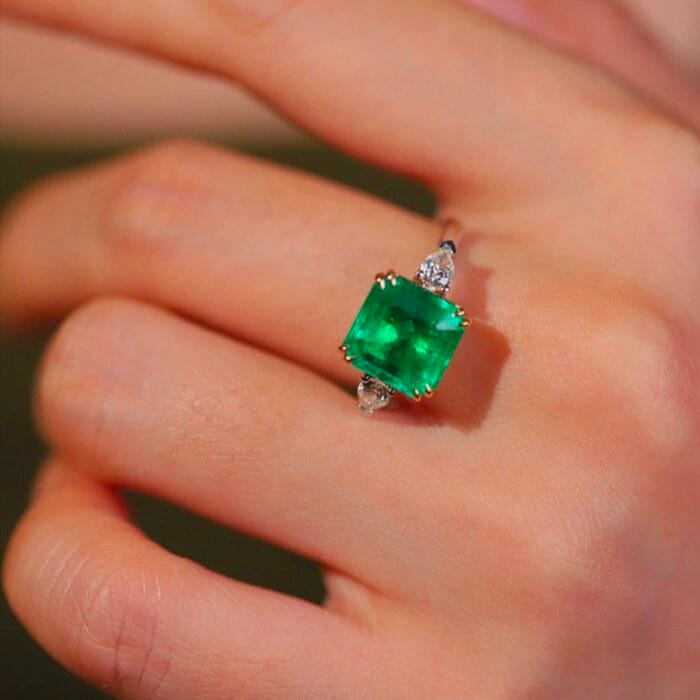 Emerald Diamond Ring Online | Buy Natural Gemstones Online