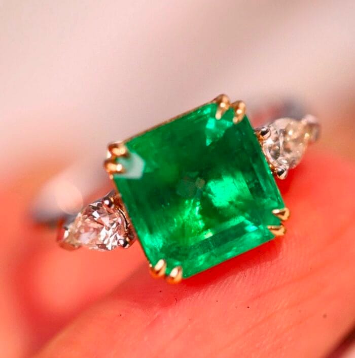 Emerald Diamond Ring Online | Buy Natural Gemstones Online