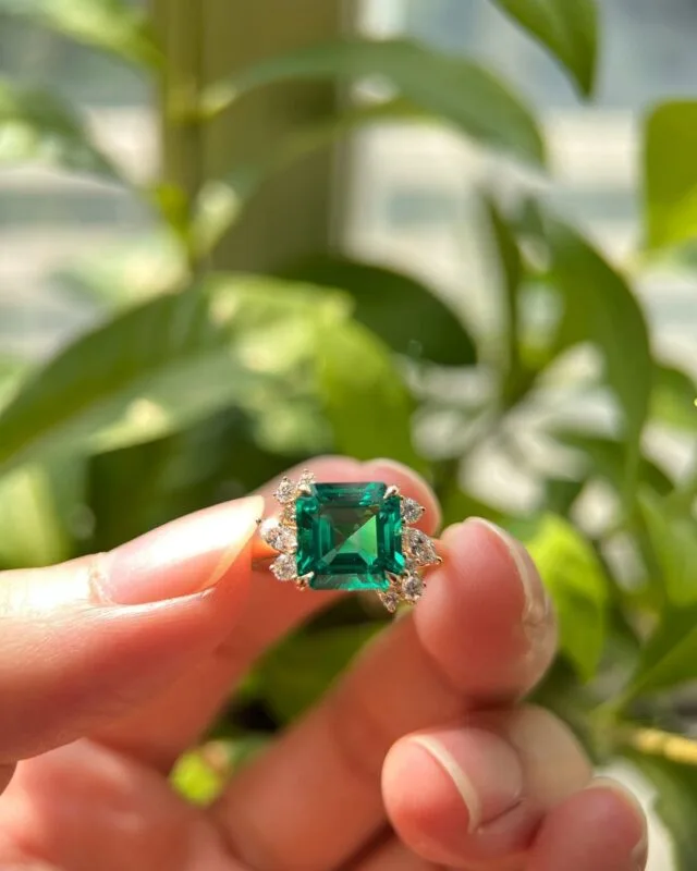 Emerald Diamond Ring Online | Buy Natural Gemstones Online