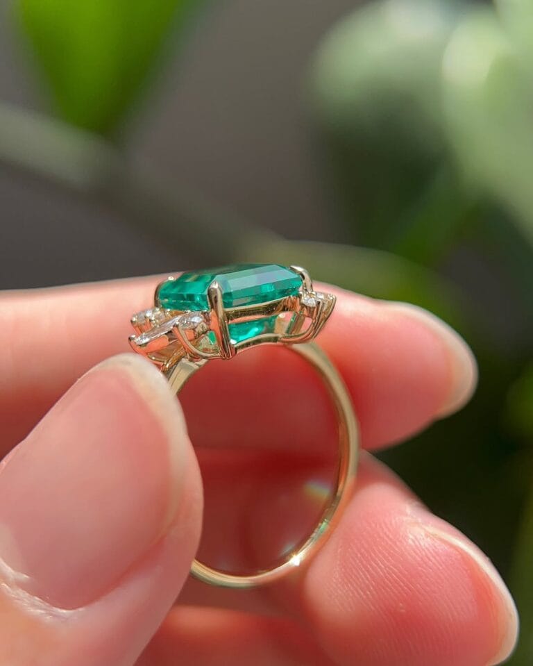 Emerald Diamond Ring Online